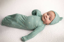 Load image into Gallery viewer, Arrow Print Knotted Gown: Blue Arrows