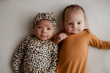 Load image into Gallery viewer, Leopard Knotted Gown: Gown & Hat
