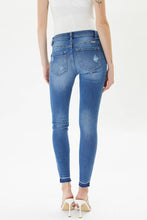 Load image into Gallery viewer, Kan Can Jeans- Distressed Light Wash