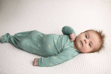 Load image into Gallery viewer, Arrow Print Knotted Gown: Blue Arrows