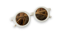Load image into Gallery viewer, Retro Sunglasses - White