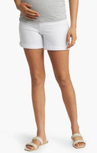 Load image into Gallery viewer, White Denim Shorts (sizes/00-14)