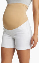 Load image into Gallery viewer, White Denim Shorts (sizes/00-14)