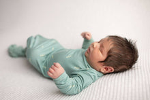 Load image into Gallery viewer, Arrow Print Knotted Gown: Blue Arrows