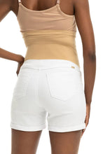Load image into Gallery viewer, White Denim Shorts (sizes/00-14)