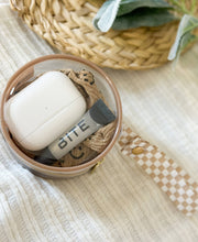 Load image into Gallery viewer, Itzy Paci Case- Checkerboard