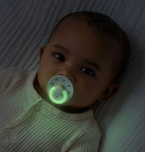 Load image into Gallery viewer, Itzy Soother Natural Rubber Paci: Glow 0-6m