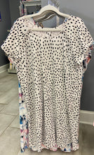 Load image into Gallery viewer, Dot Maternity Mommy Labor and Delivery/ Nursing Gown