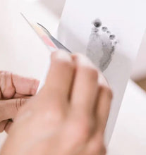 Load image into Gallery viewer, Babyprints Photo Frame and Ink Kit, Gray