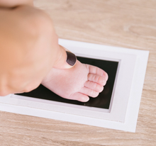 Load image into Gallery viewer, Babyprints Photo Frame and Ink Kit, Gray