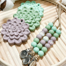 Load image into Gallery viewer, Succulent Teether Set (3 color options)