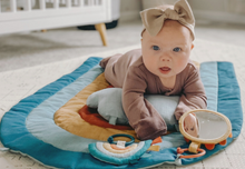 Load image into Gallery viewer, Ritzy Tummy Time Rainbow Play Mat